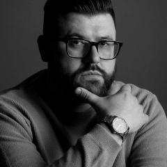 Антон Илларионов