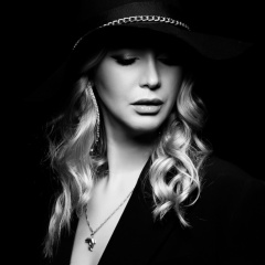 Анна Delfina, Санкт-Петербург