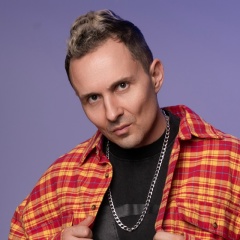 Олег Решает, Москва