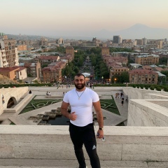 Арутюн Малакян, Санкт-Петербург