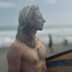 Дионис Levitskii, 25.10, Denpasar