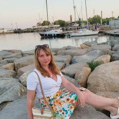 Анна Королева, Луганск