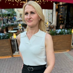 Анна Тихонова, Москва