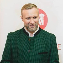 Сергей Менеджер, Wien