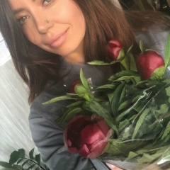 Елена Янева