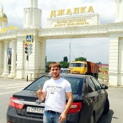 Адам Хамзатханов