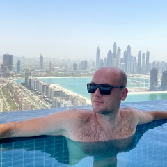 Максим Слуцкий