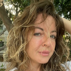 Мия Винер, Тель-Авив