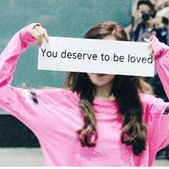 Stephanie Hwang, 01.08.1981