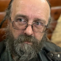 Павел-Куцый Сухоломкин, 25.09.1975, Москва