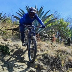 Roberto Benavides, 18.01, Quito