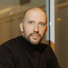 Роман Богданов