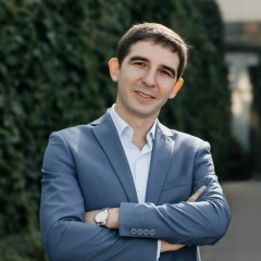 Виталий Грязнов, Алматы