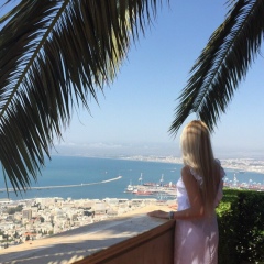 Катя Васильева, Avarua