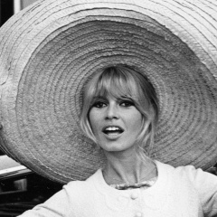 Анна Поникарова