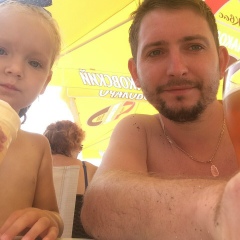 Артем Петров, Москва