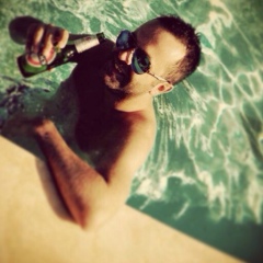 Hasret Uludag, 25.03, İstanbul