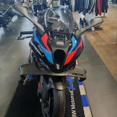 Pozivnoi Che, Санкт-Петербург