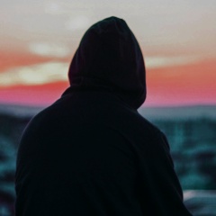 Kaniel Outis, Москва