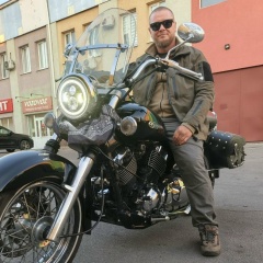 Максим Муртазаев