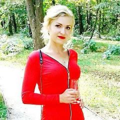 Наташа Пугач, 10.11.1988