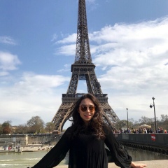 Аруана Молдахан, Алматы