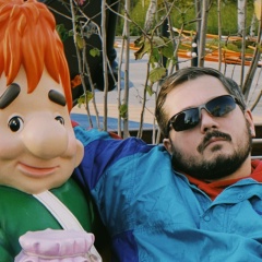 Роман Тихонов, Москва