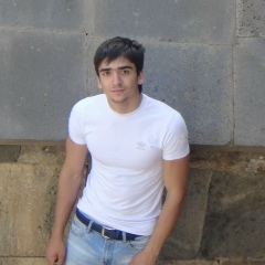 Radik Ogannisian, 22.10, Los Angeles