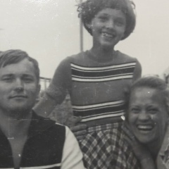 Елена Петрова, 02.04.1972, Псков