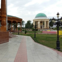 Фирдавс Яхьяев, Санкт-Петербург