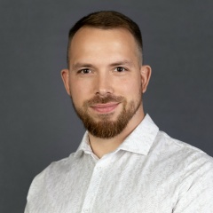 Владимир Корнеев, Санкт-Петербург