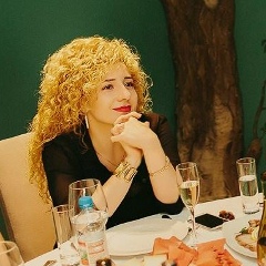 Сона Акопян