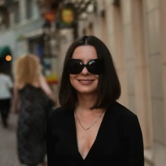 Мари Счастливая, Москва