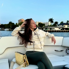 Vinera Savrandeeva, Miami