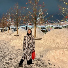 Анжела Град