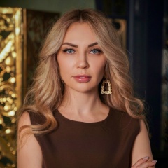 Александра Леснова