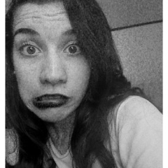 Mirela Valle, 17.05, Niterói