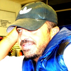 John Dhemir, 03.02, İzmir