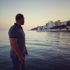 Александр Ефремов