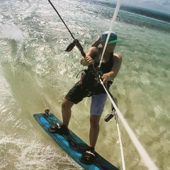 Алеся Корнецкая, 07.12.1987, Montréal