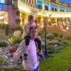 Юра Хуснияров, Октябрьский