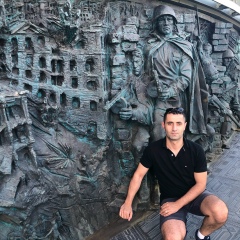 Арен Самвелян