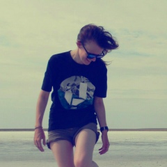 Юля Жолобова