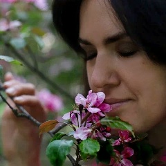 Анна Азарова