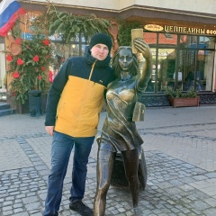 Анатолий Жаров, Москва