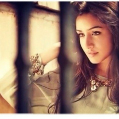 Dinara Kenjenova, 31.10, Алматы