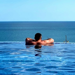 Hank Ok, Севастополь