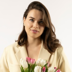 Ляна Ускова, Владимир