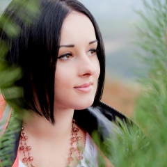 Наталя Трібнер, Надворная