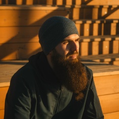 Михаил Васильев